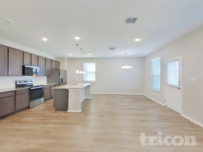 Photo - 4327 Spirit Star Dr