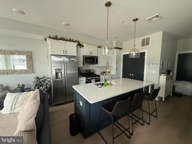 Photo - 7521 Ridge Ave