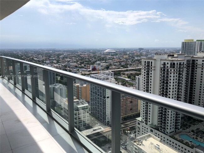 Building Photo - 1100 S Miami Ave Unit 4007