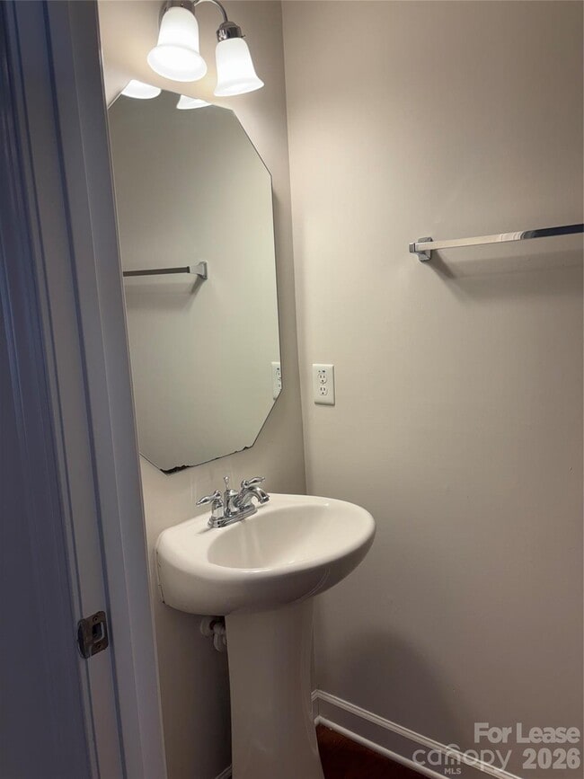 Photo - 11114 Sandstone Rd