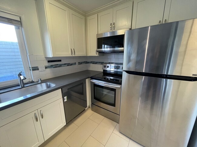 Photo - 34591 Bluestone Common