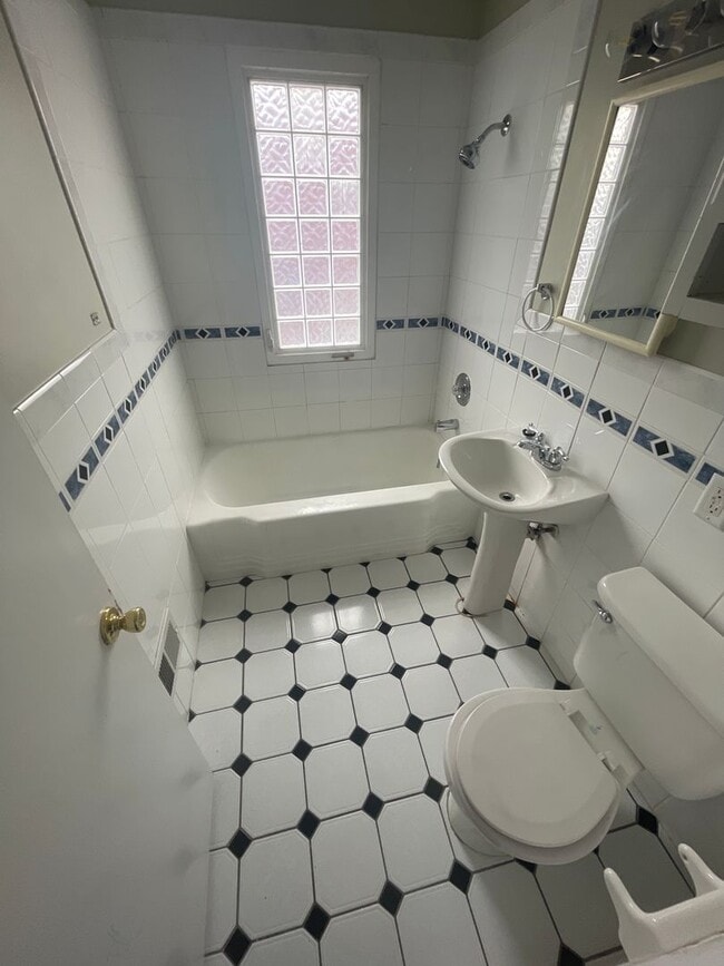 Photo - 6013-6015 Birch St Unidad 6015