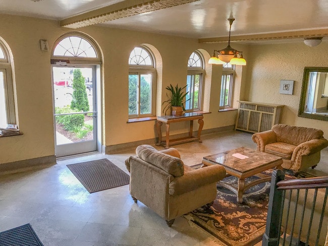 Photo - The Morrison