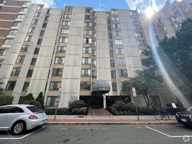 Building Photo - 1440 N St NW Rental