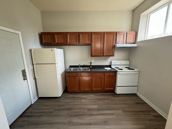 Photo - Roselawn Summit Apartments