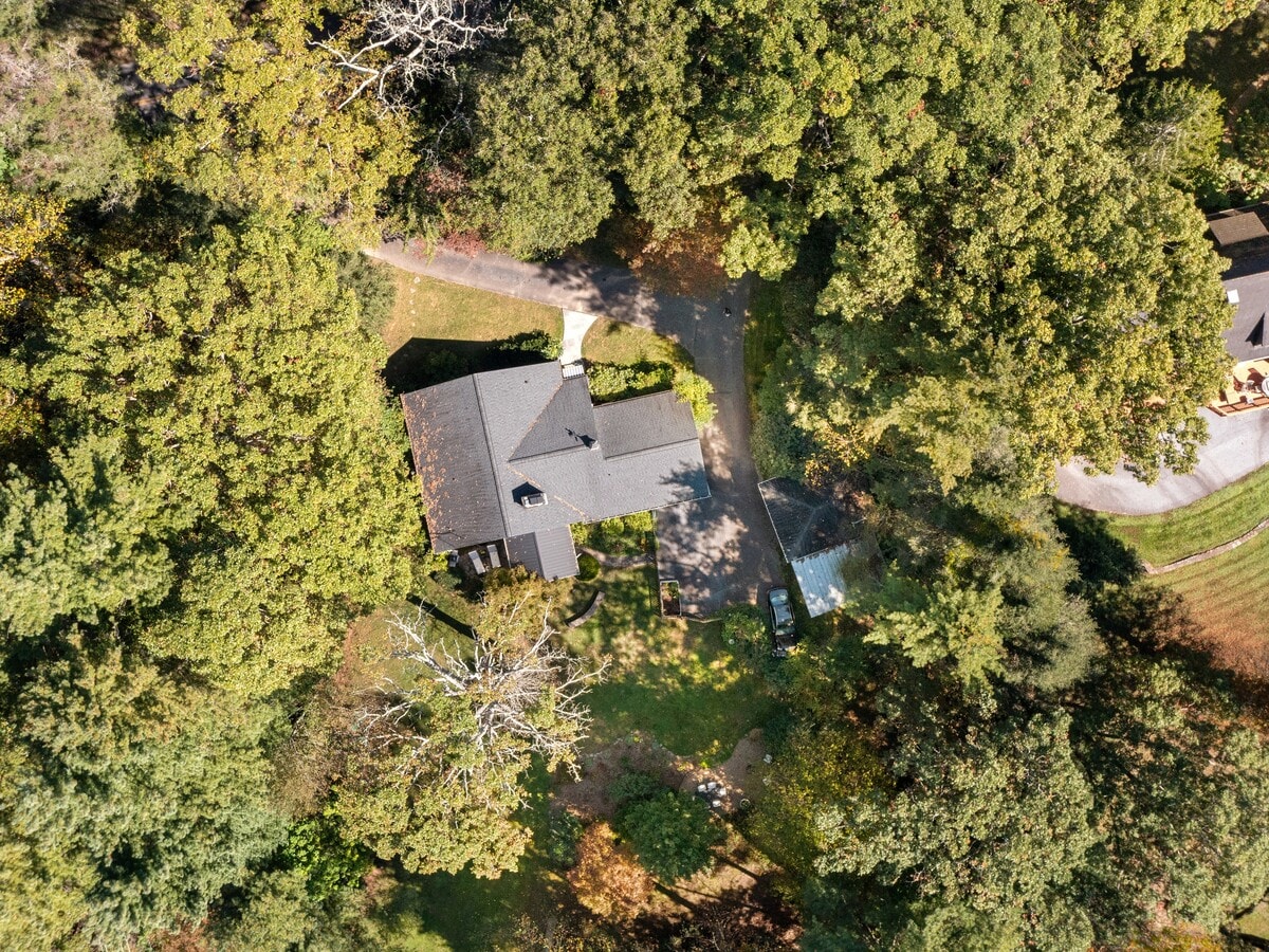 Photo - 321 Vanderbilt Rd