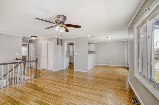 Photo - 2058 Leeward Ln