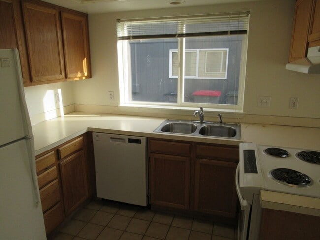 Photo - Two Bedroom Duplex in McMinnville Unit 1734