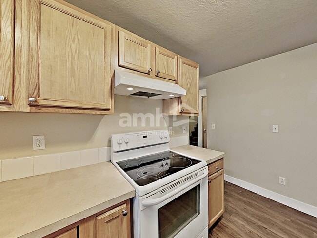 Photo - 16989 SW Cashew Way