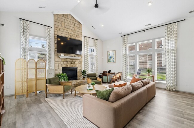 Enclave at Albany Park