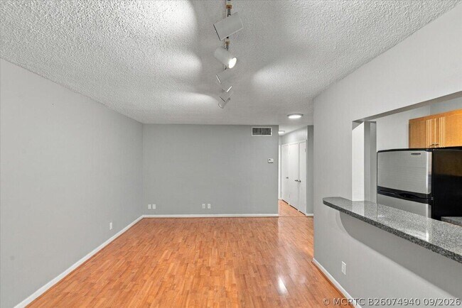 Photo - 2110 NE 39th St Unit 8B