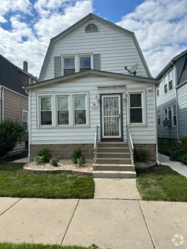 Building Photo - 5204 N Ludlam Ave Rental