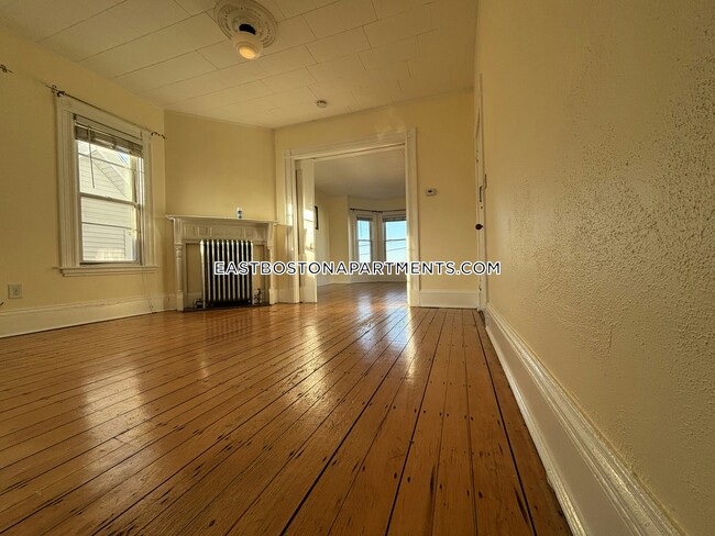 Photo - 33 Falcon St Unit 3