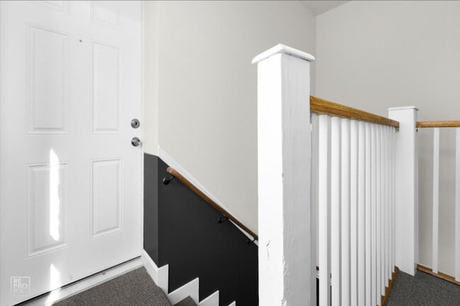 Building Photo - 6149 W North Ave