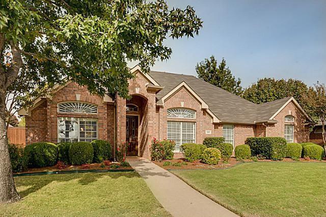 Beautiful upgraded Flower Mound doll house! - Beautiful upgraded Flower Mound doll house!