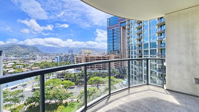 Building Photo - 1837 Kalakaua Ave Rental