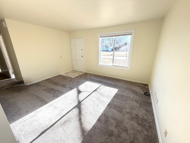 Photo - 1621 Clover Ln