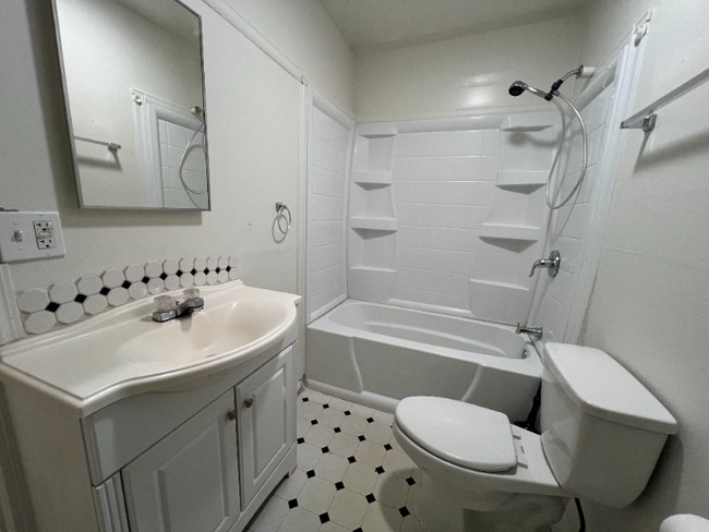 Photo - 345 Sky Oaks Dr
