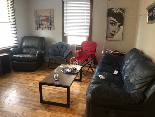 Photo - 131 N Bedford St