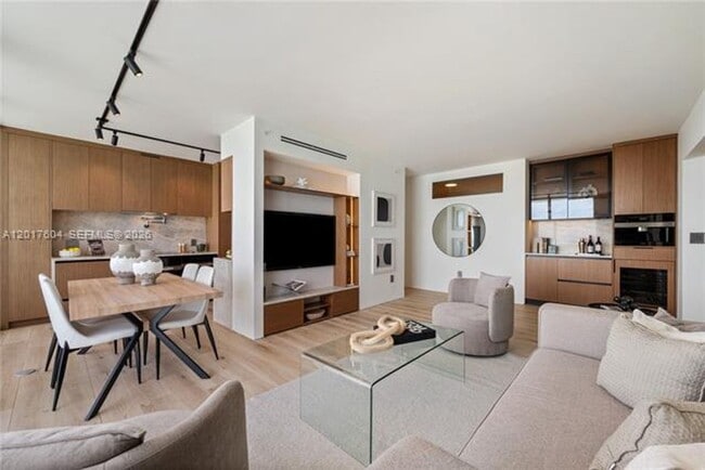 Photo - 6365 Collins Ave Unidad 6365 Collins Ave appt 3904