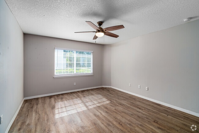 2BR, 2BA - 1,088SF - B2 - Primary Bedroom - Goldelm at Valencian