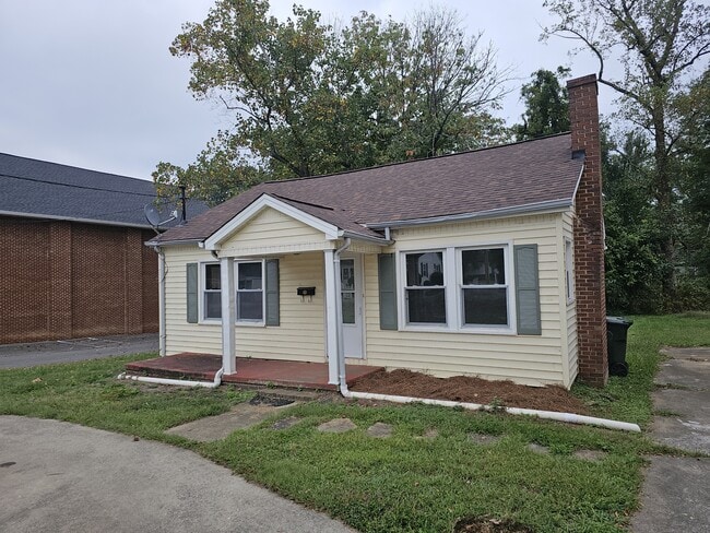 Photo - 808 E Main St