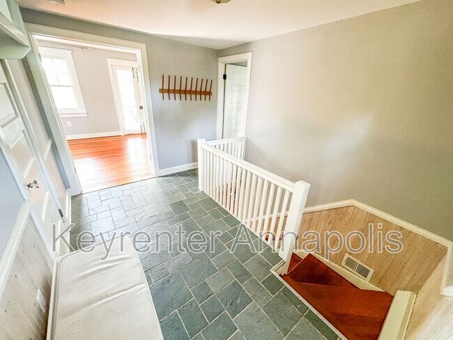612 Holly Ridge Rd
