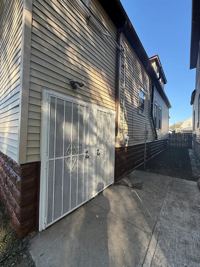 Photo - 41 E 100th Pl