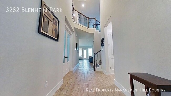 Photo - 3282 Blenheim Pk