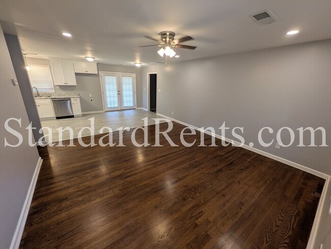 Photo - 4404 Currie Ct