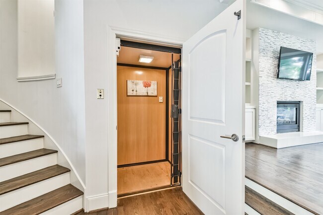 Photo - 4736 Post Oak Timber Dr