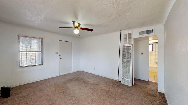 Photo - 406 Louisiana Blvd NE