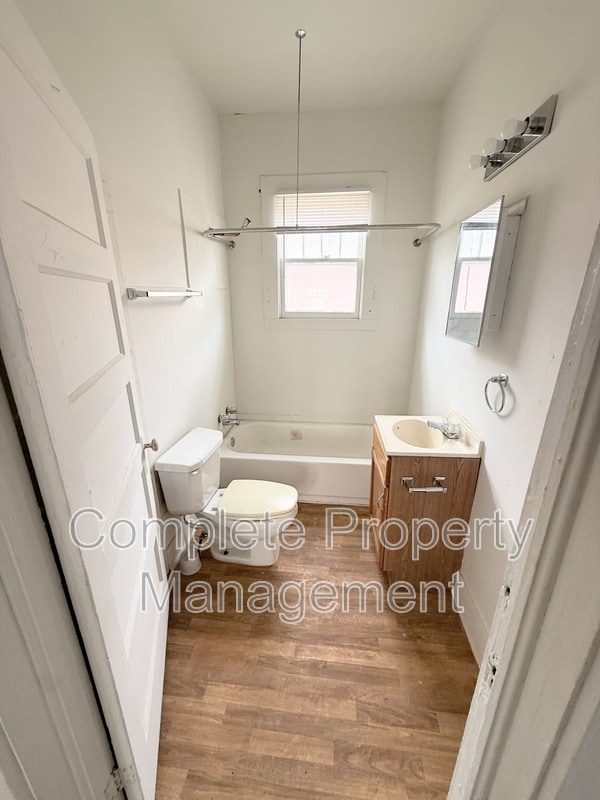 Photo - 2234 19th St N