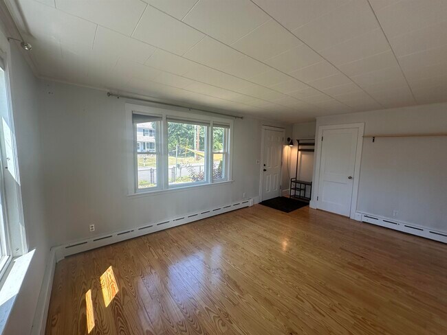 Photo - 411 Cutts Ave