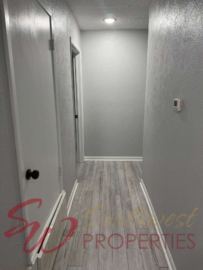 Photo - Well-Maintained 3 Bed / 2 Bath in Quiet Neighborhood