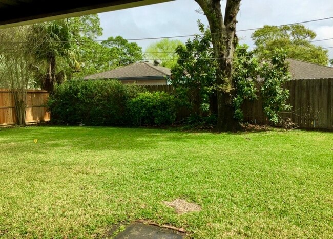 2534 Rosefield Dr