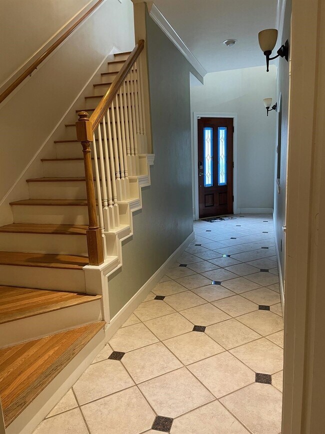 Photo - 256 Westcott St