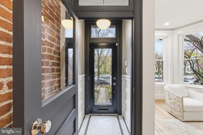 Photo - 1319 East Capitol St SE