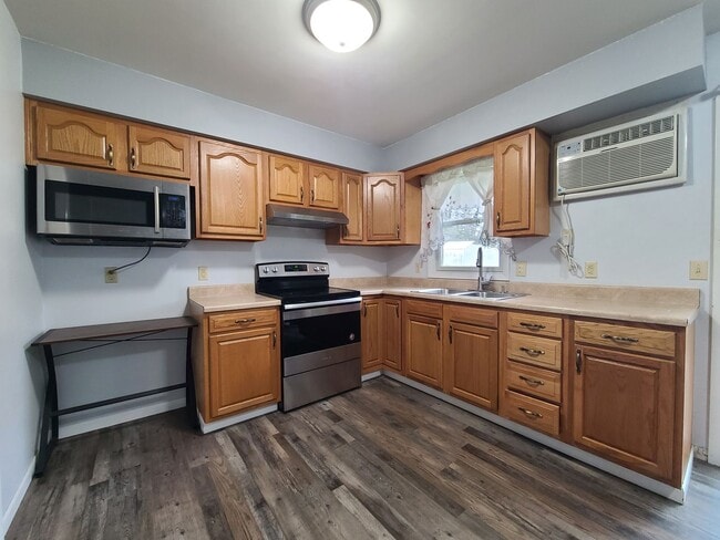 Photo - 2195 W Glenlord Rd