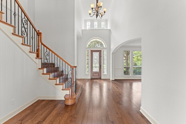 Photo - 3 N Beech Springs Cir