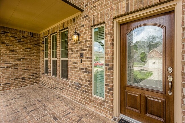 Building Photo - 5015 Blackwater Ln