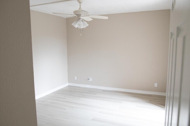 Photo - 70 Lake Arbor Dr