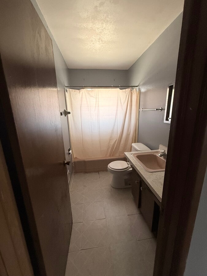 Photo - 8043 W Appleton Ave Unidad 4
