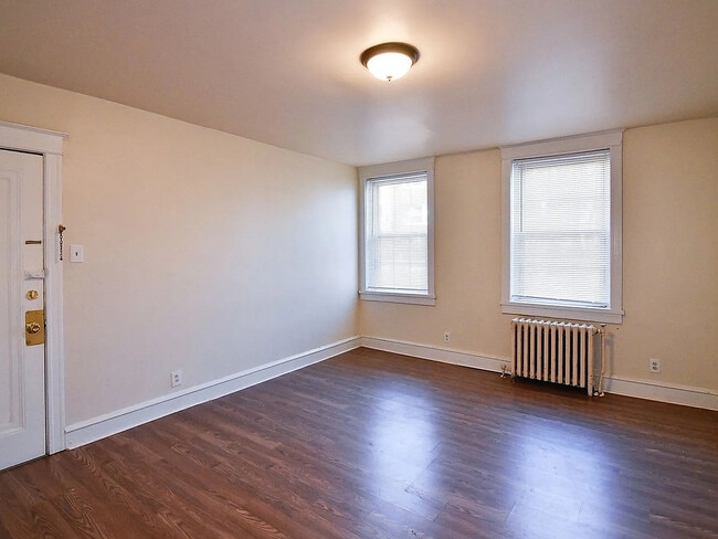 Photo - Yorkshire Court