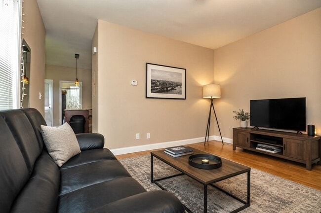 Photo - 135 Forest St Unit 1