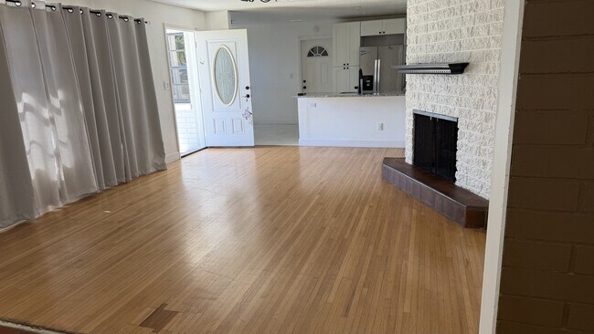 Photo - 215 Woodland Ave