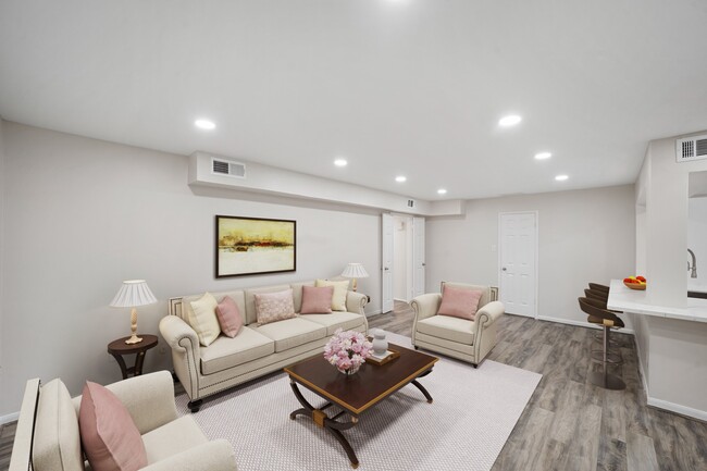 Photo - 357 N Post Oak Ln