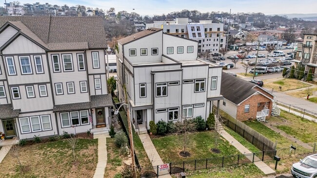 Photo - 3325 Felicia St