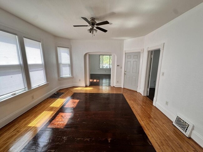 Building Photo - 4219 7th Ave Rental