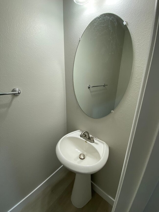 Photo - Two Story 3 bed/2.5 bath home in Silverado Ranch area